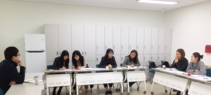 _간담회_(홈페이지2).jpg