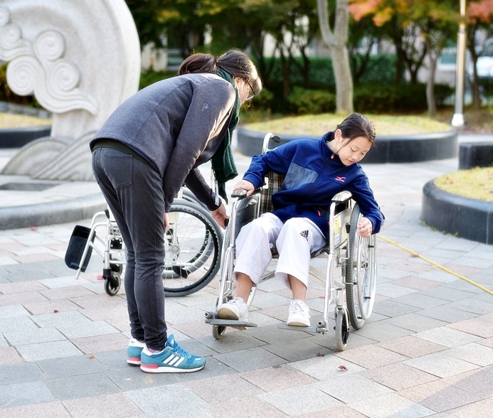 6._휠체어.JPG