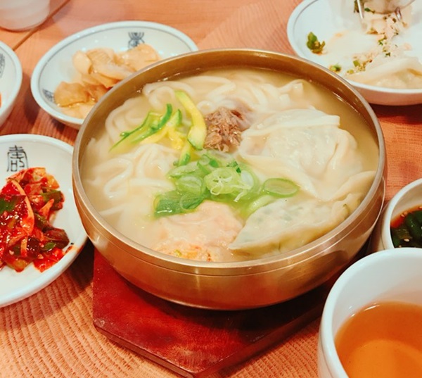 7._칼국수.jpg