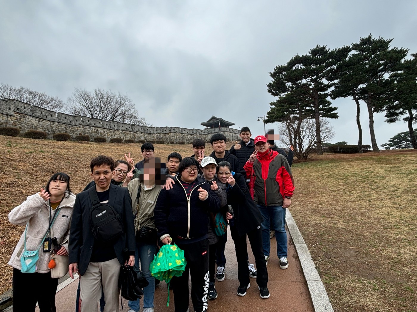 1712128975.22VhaKQGdkmg2.jpg